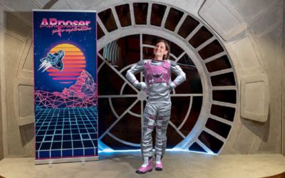 AR Costumes: Automatically Augmenting Watertight Costumes from a single RGB Image