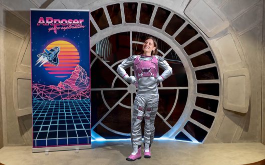 AR Costumes: Automatically Augmenting Watertight Costumes from a single RGB Image